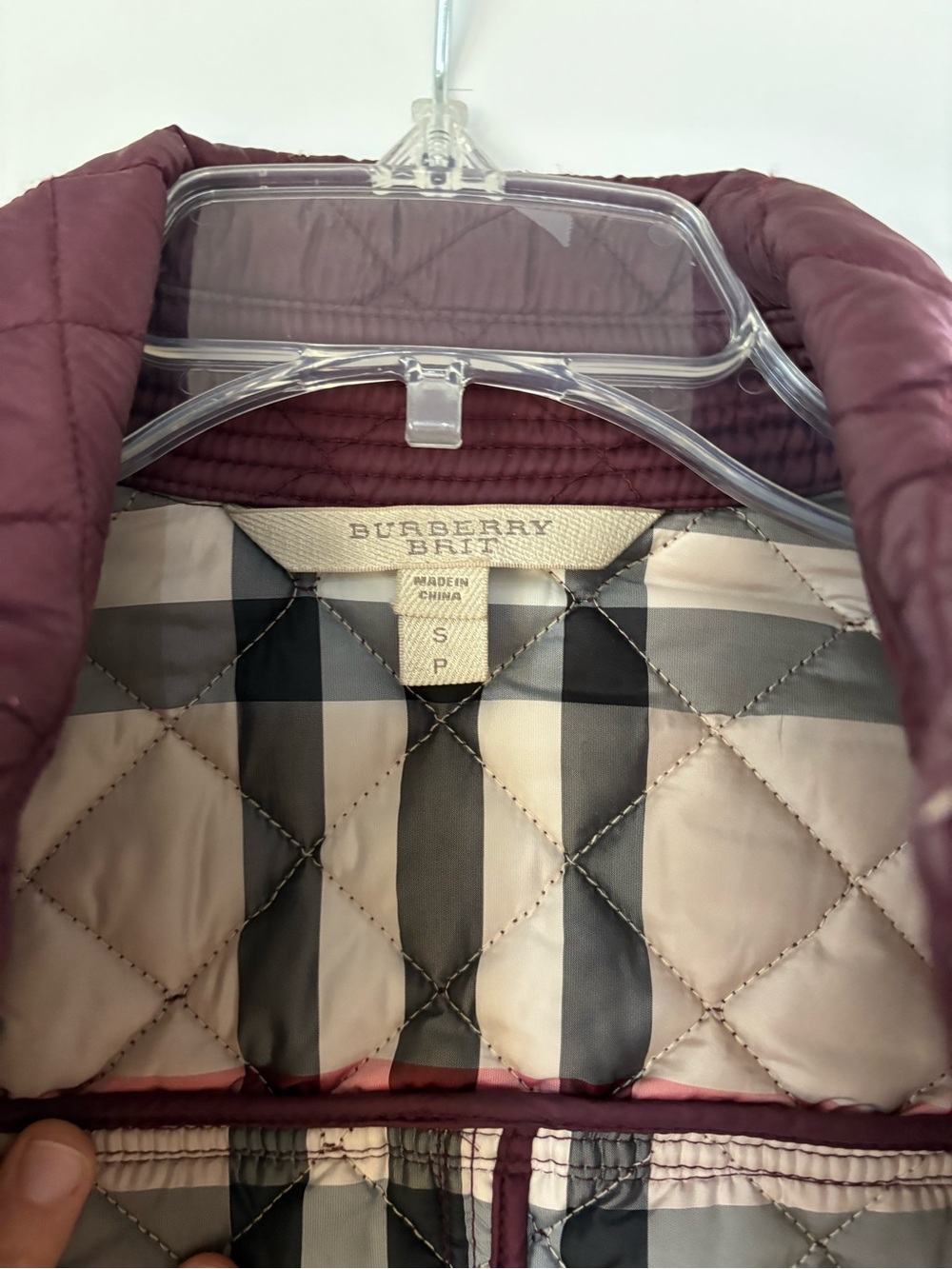 Burberry Quilted Burgundy Puffer Jacket - Picture 4 of 6